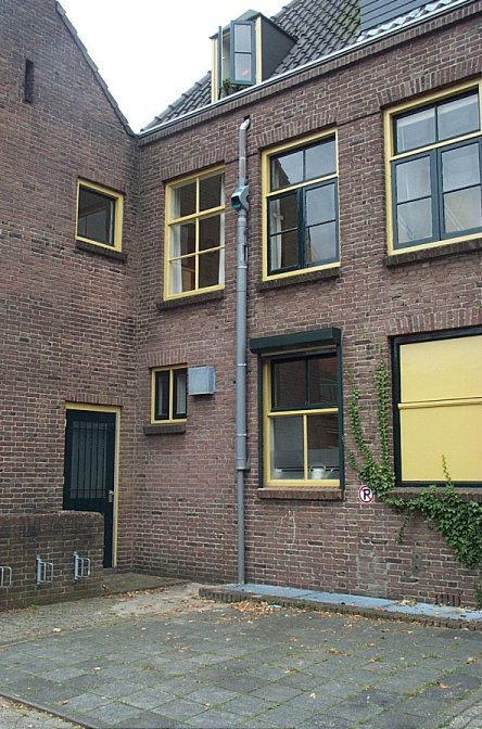 F8 HWAv Nijmegen gemeente SOM gebouw.jpg